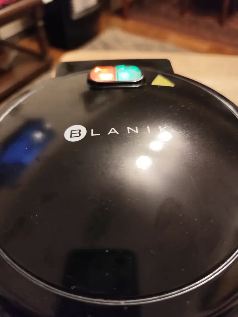Máquina para hacer omelette Blanik negra - 1