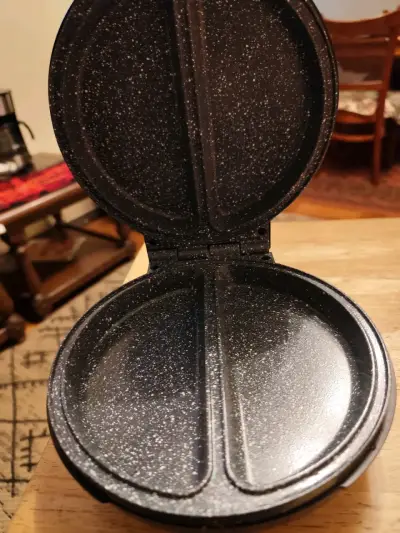Máquina para hacer omelette Blanik negra - miniatura 2