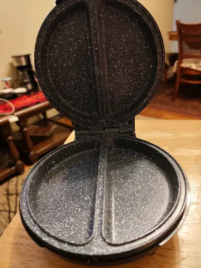 Máquina para hacer omelette Blanik negra - miniatura 3