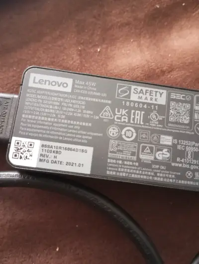 Cargador Lenovo 45W para portátil - miniatura 2