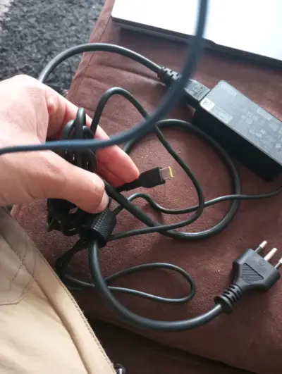 Cargador Lenovo 45W para portátil - miniatura 3