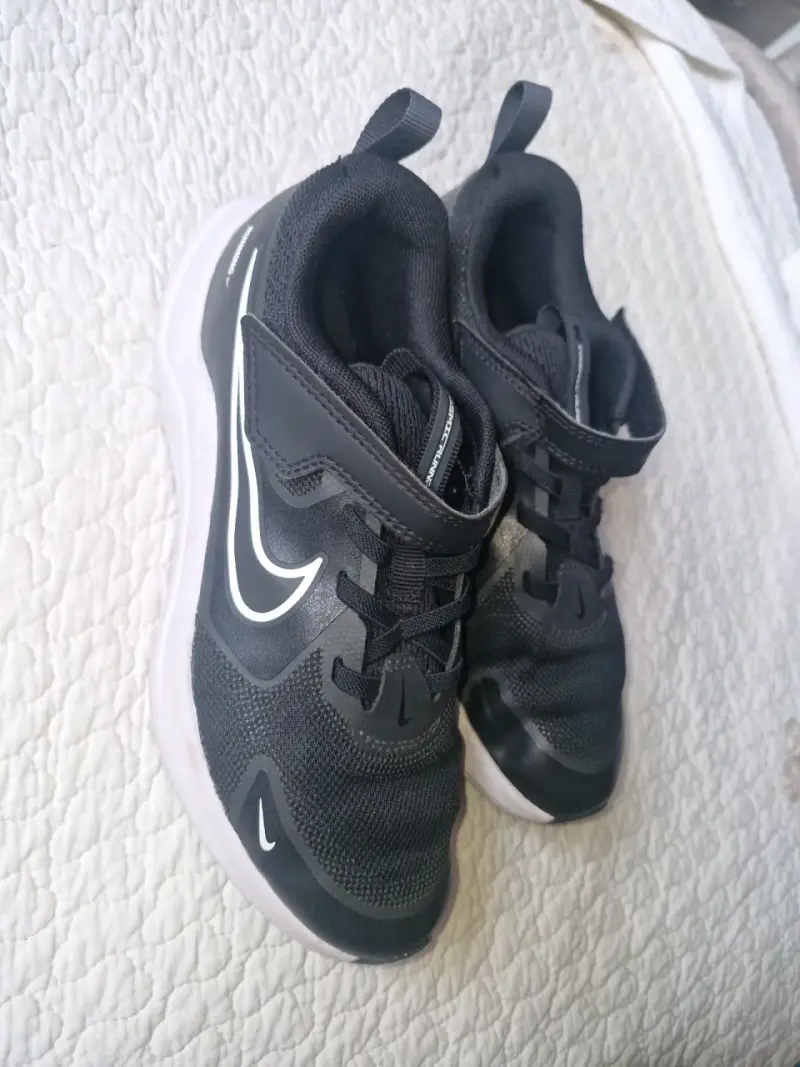 Zapatillas deportivas negras para niños Nike - 3