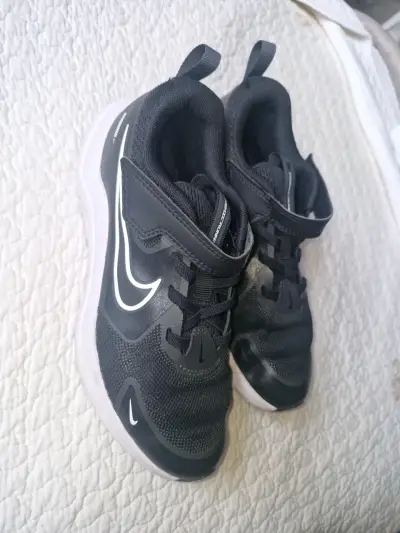 Zapatillas deportivas negras para niños Nike - miniatura 3