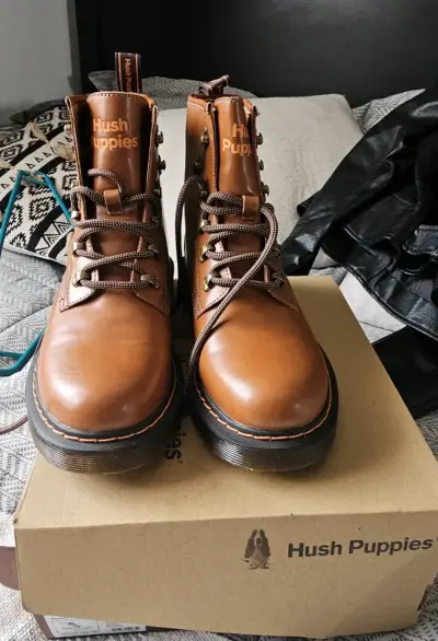Botines Hush Puppies de cuero marrón talla 40 - miniatura 1