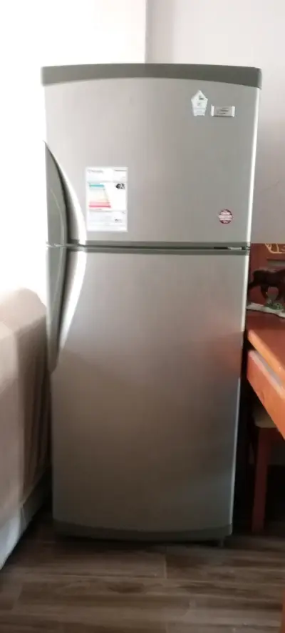 Refrigerador Fensa de dos puertas en buen estado - miniatura 1