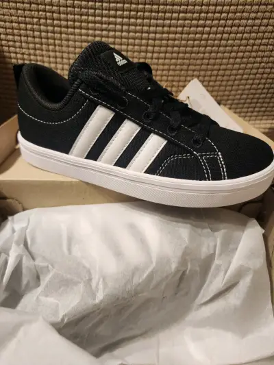Zapatillas deportivas negras Adidas para niño - miniatura 1