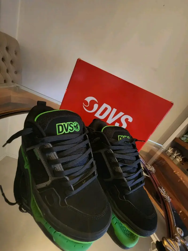 Zapatillas  negras y verdes para hombre talla 43 - 4