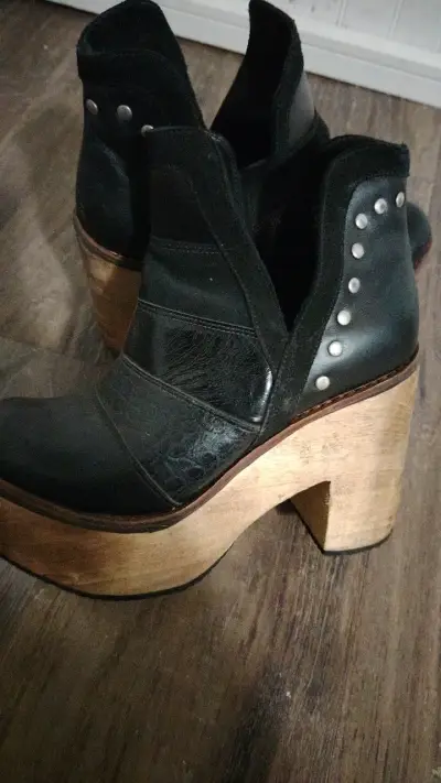 Botines de cuero negro con plataforma de madera - miniatura 2