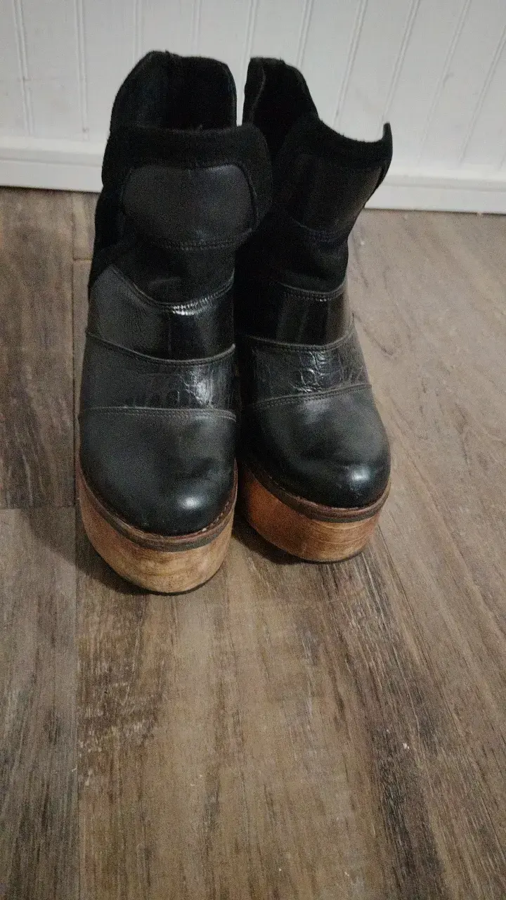 Botines de cuero negro con plataforma de madera - 5