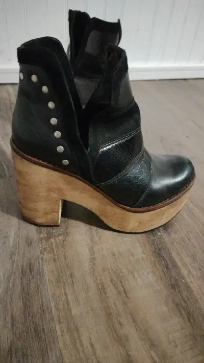 Botines de cuero negro con plataforma de madera - miniatura 6