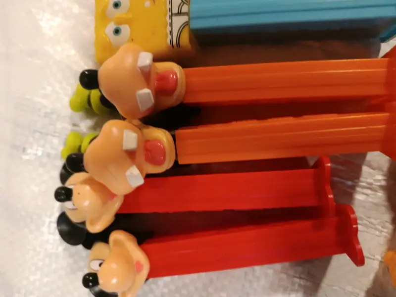 Colección de dispensadores PEZ con personajes animados - 2