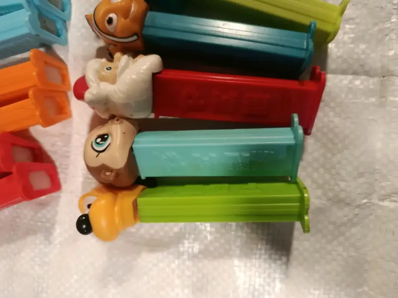 Colección de dispensadores PEZ con personajes animados - 5