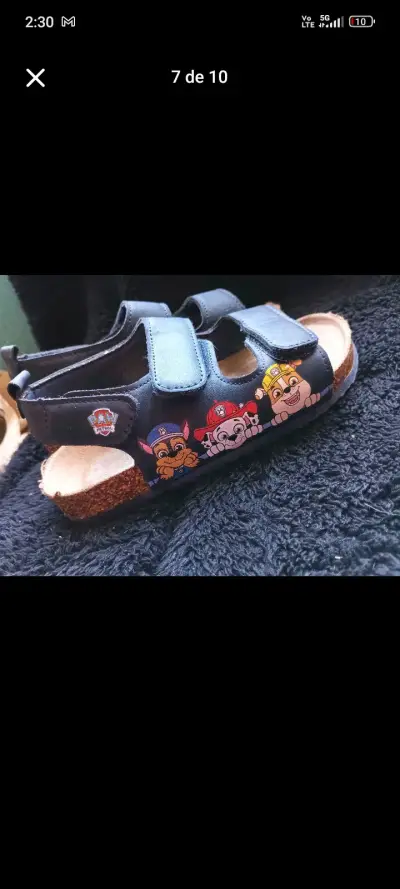 Sandalias para niños grises con detalles amarillos - miniatura 2