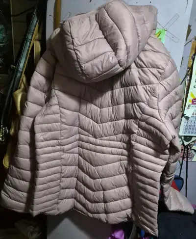 Chaqueta acolchada rosada con capucha XXL - miniatura 2