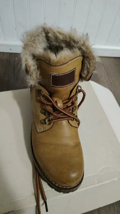 Botas de cuero beige con forro de piel - miniatura 5