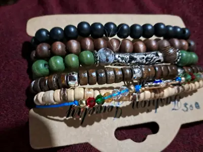 Set de pulseras de cuentas de madera multicolor - miniatura 3