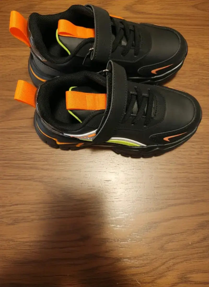 Zapatillas deportivas para niños. Talla 32-33 - 2
