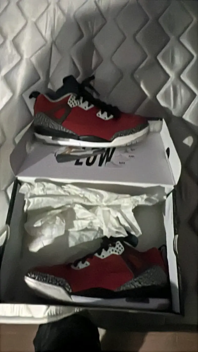 Zapatillas deportivas rojas Nike Air Jordan - 4