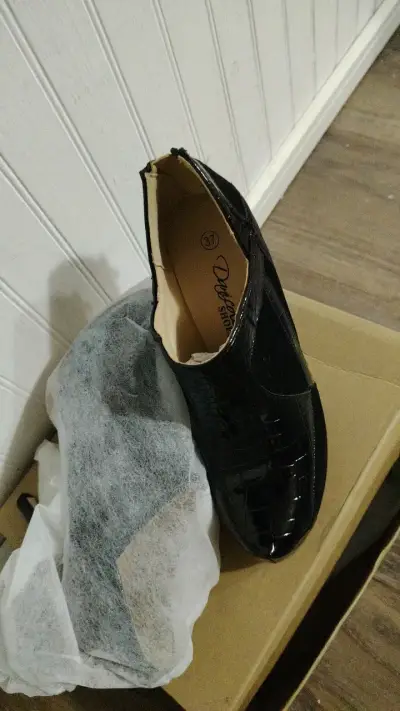 Zapatos de tacón alto negros elegantes - miniatura 6