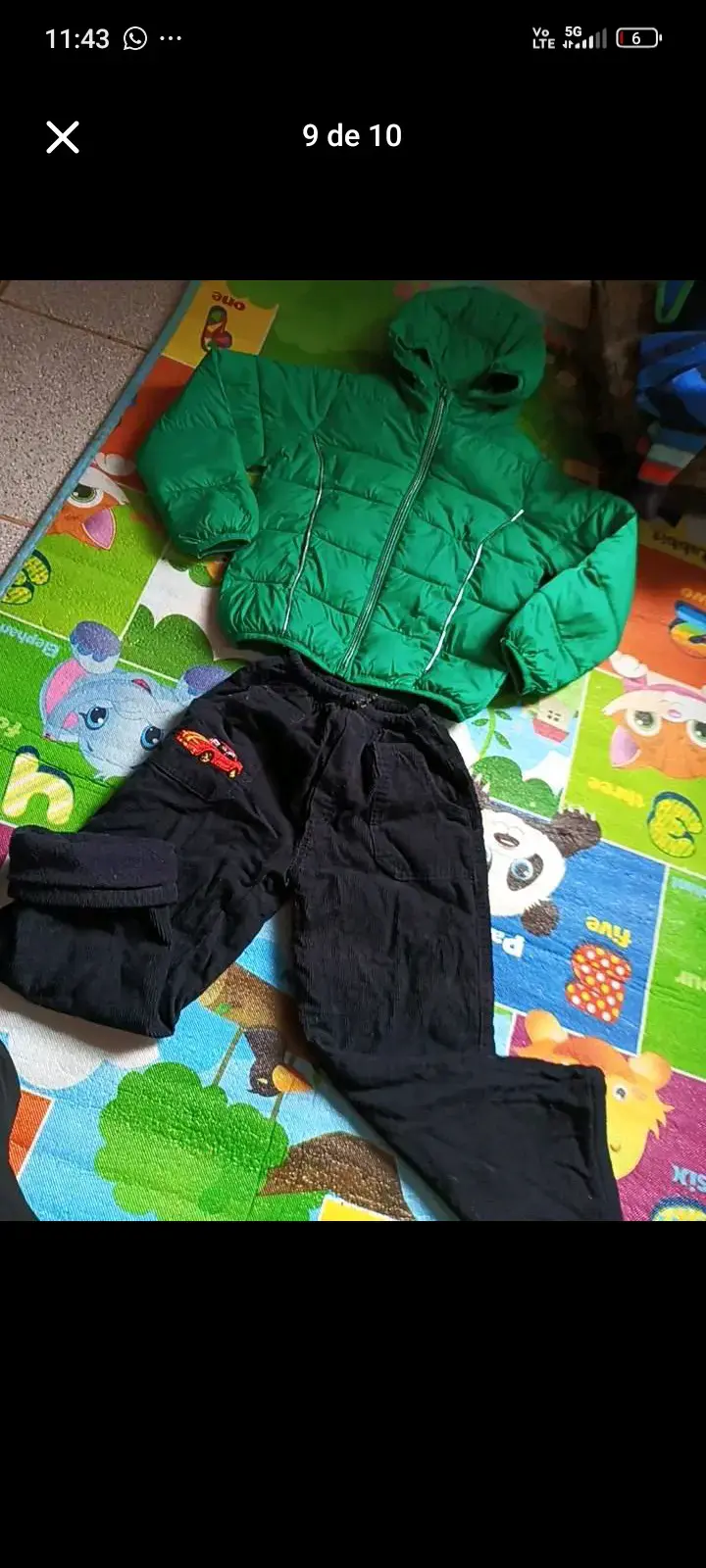 Conjunto de ropa infantil Coach con jeans negros - 2