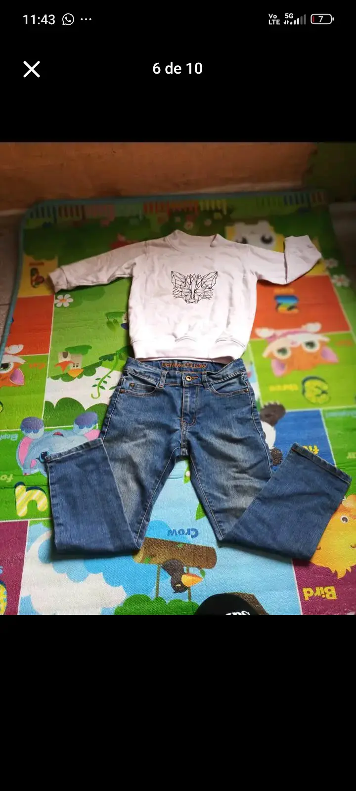 Conjunto de ropa infantil Coach con jeans negros - 6