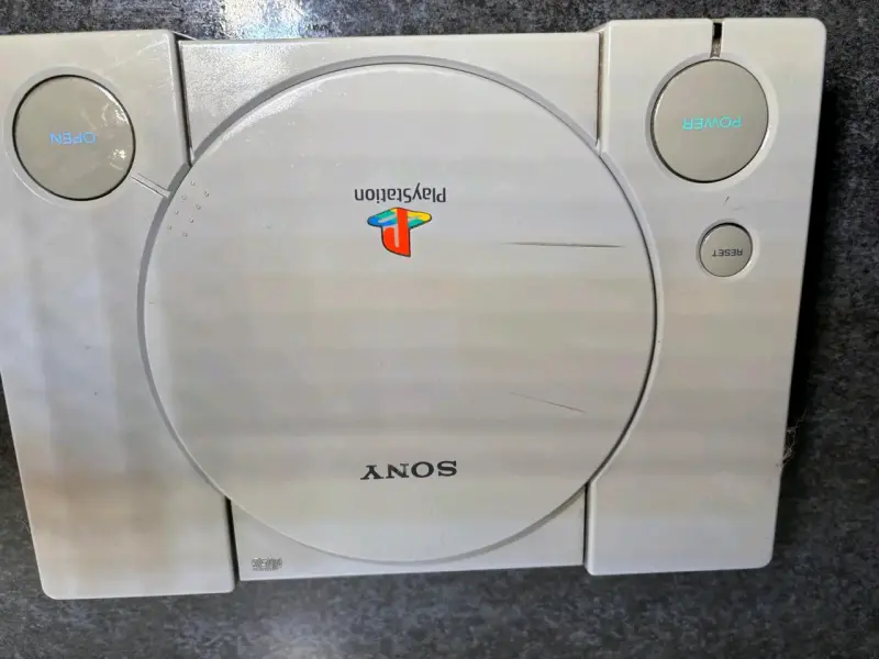 Consola PlayStation 1 fat con control y cables - 2