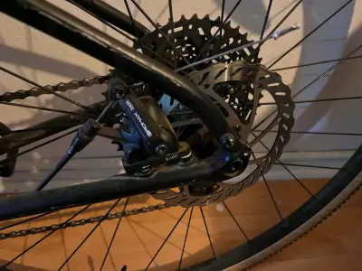 Bicicleta de Gravel Cannondale Negra - miniatura 4