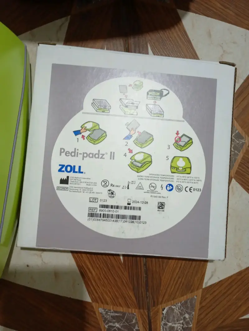 Desfibrilador Externo Automático Zoll AED Plus - 2