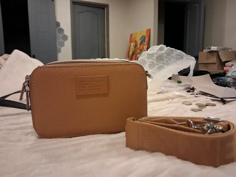 Bolso bandolera Guess negro elegante - 2