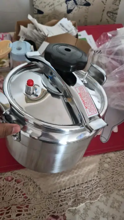 Olla a presión de acero inoxidable - miniatura 1