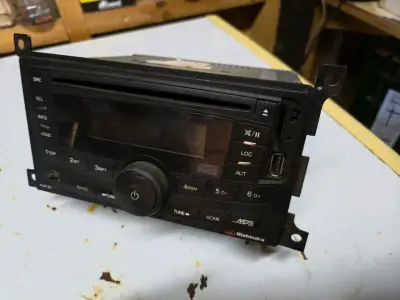 Radio de auto Mahindra con reproductor MP3 y USB - miniatura 1