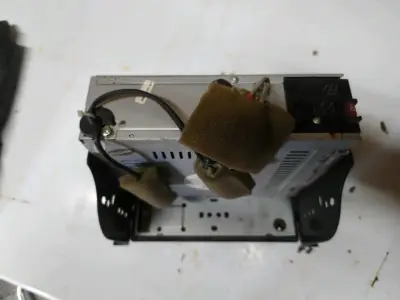 Radio de auto Mahindra con reproductor MP3 y USB - miniatura 4
