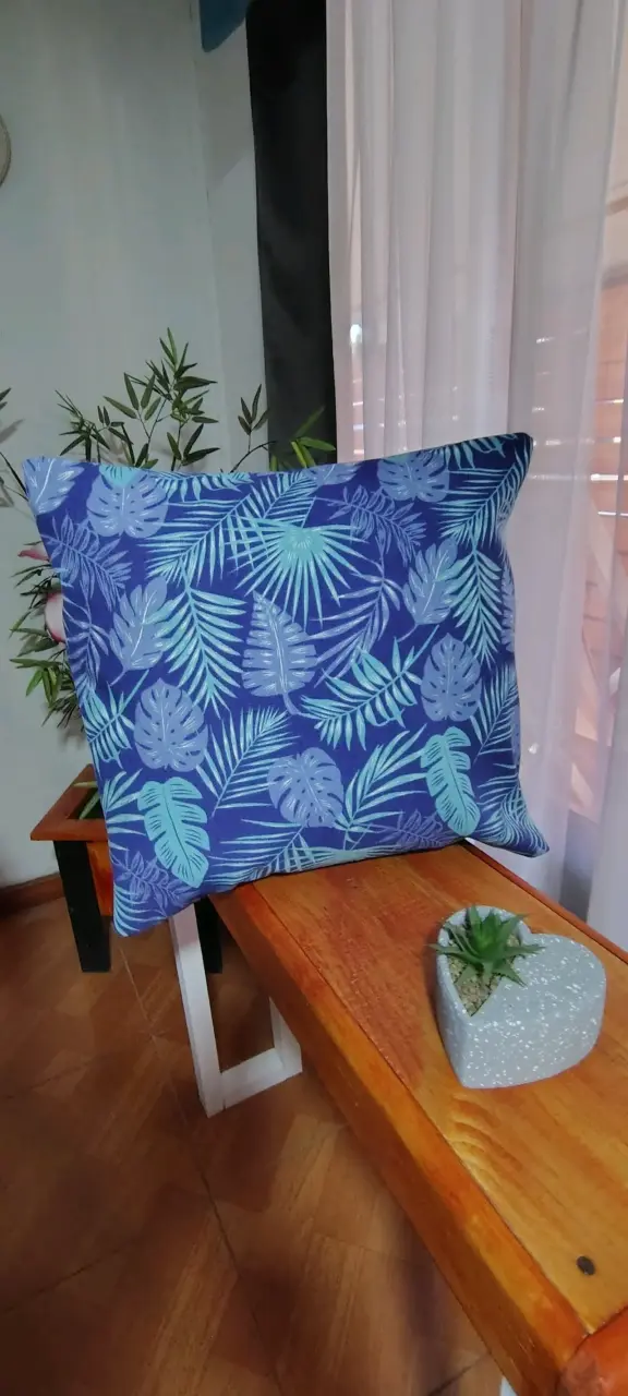 Cojines decorativos con estampados tropicales - 2