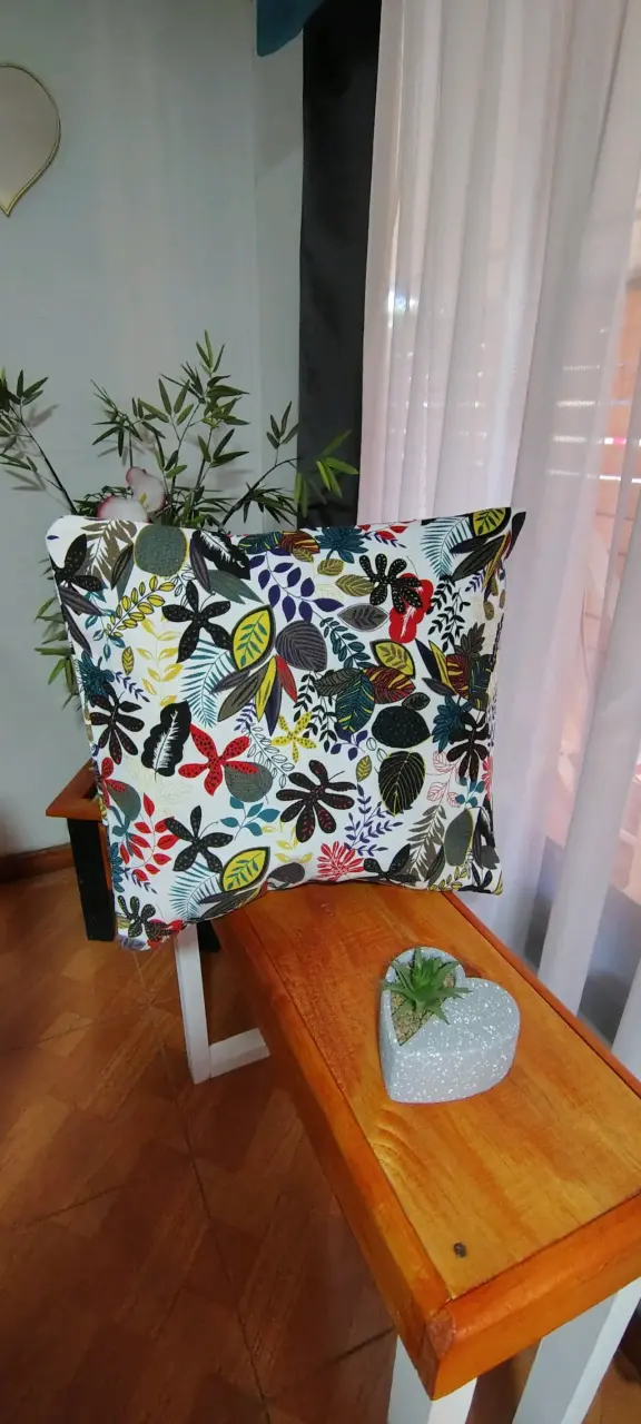 Cojines decorativos con estampados tropicales - 5