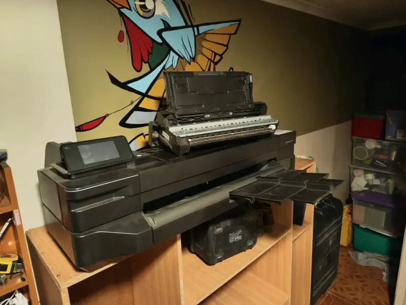 Impresora HP DesignJet T120 para planos y gráficos - 1