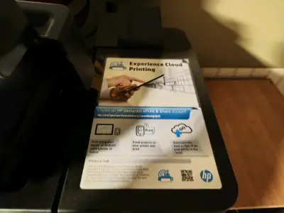 Impresora HP DesignJet T120 para planos y gráficos - miniatura 3