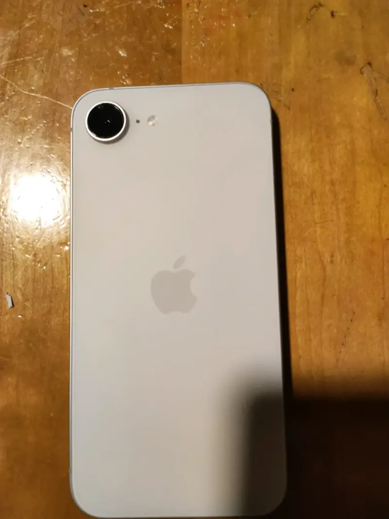 iPhone bloqueado para repuestos o reparación - 2