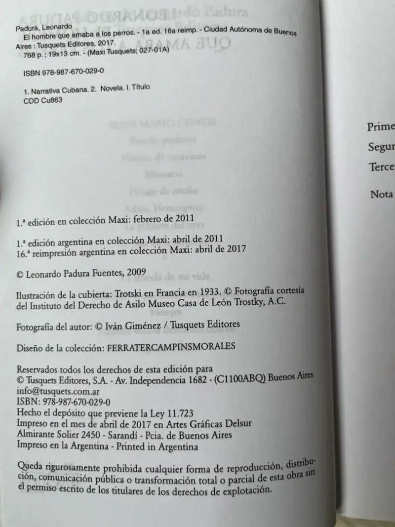 Libro 'El Hombre Que Amaba a los Perros' de Leonardo Padura - 4
