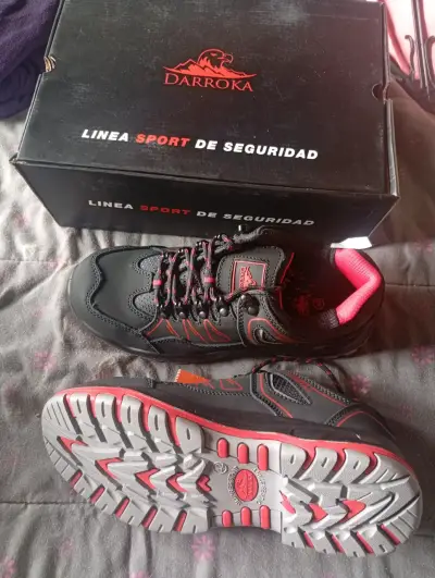 Zapatos de seguridad Darroka negros y rojos - miniatura 1