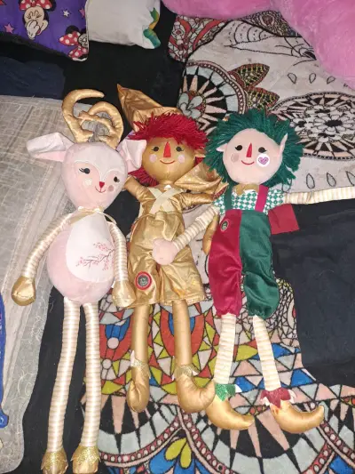 Muñecos de tela artesanales con ropa colorida - miniatura 3