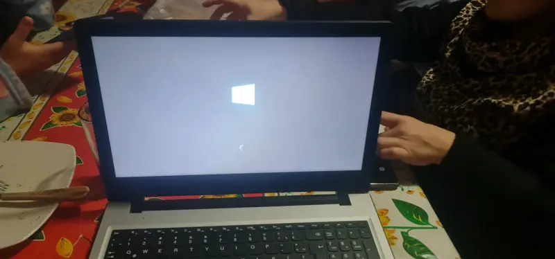 Lenovo ideapad 110-15isk - 1