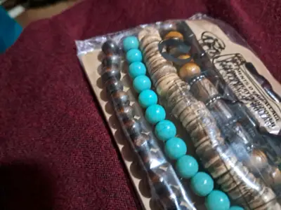 Set de pulseras de cuentas de madera y turquesa - miniatura 1