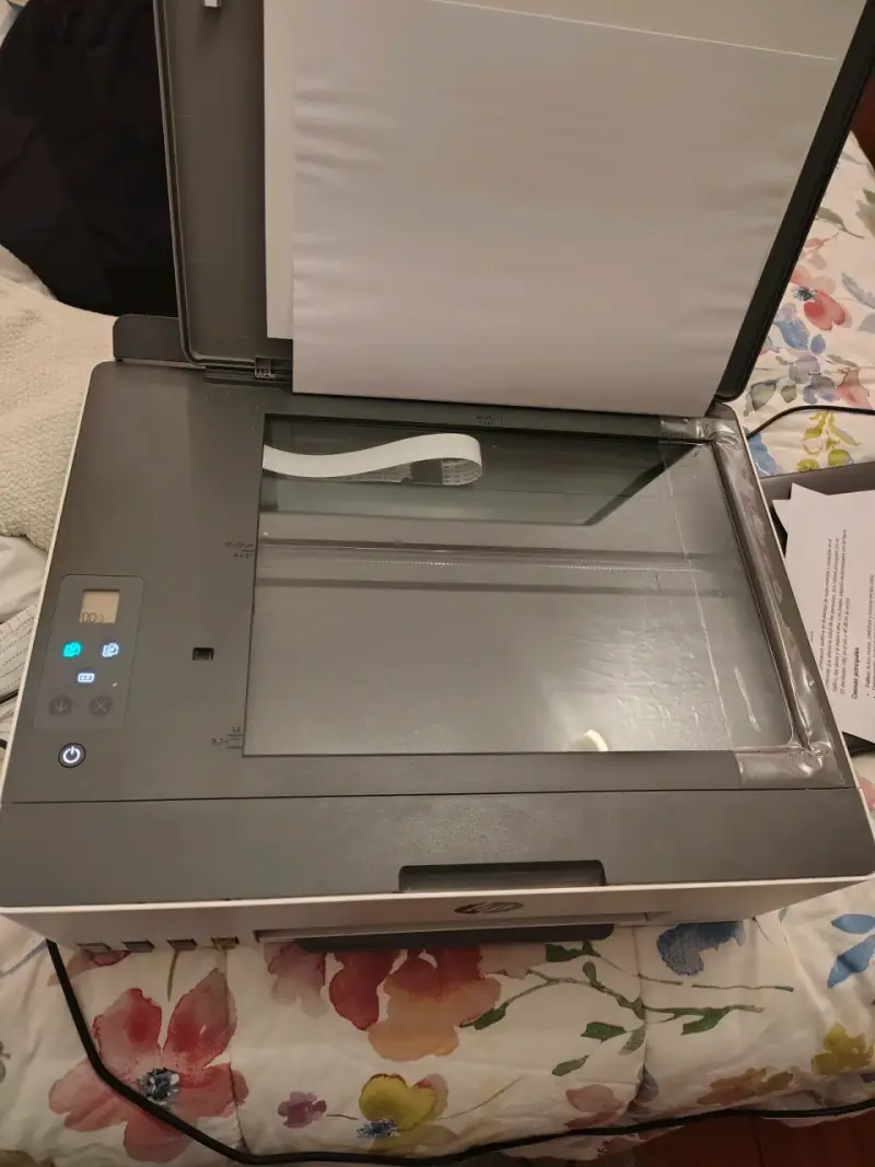 Impresora multifuncional HP con escáner - 2