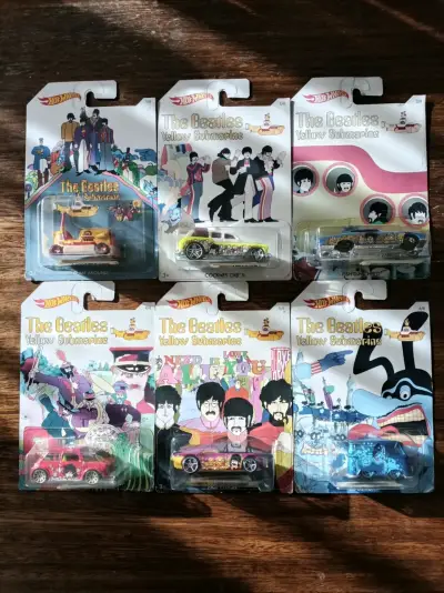 Set autos Hot Wheels The Beatles Yellow Submari - miniatura 1