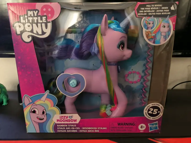Muñeca My Little Pony Izzy Moonbow Estilos Arcoíris - 6