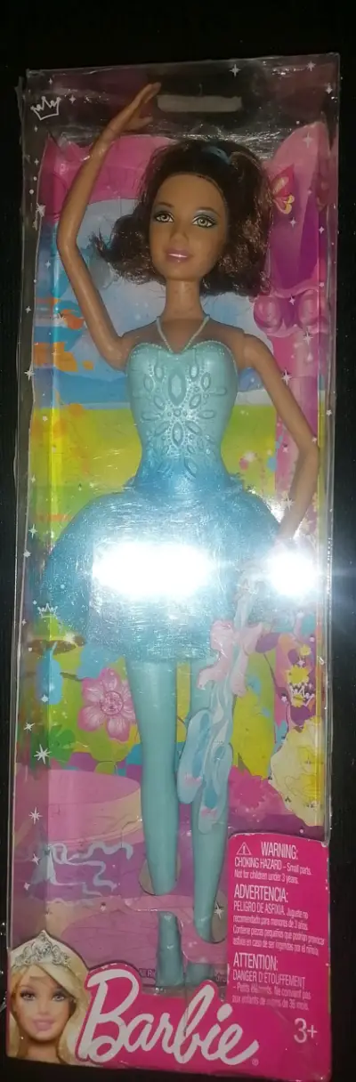 Muñeca Barbie Bailarina Azul en Caja - miniatura 1