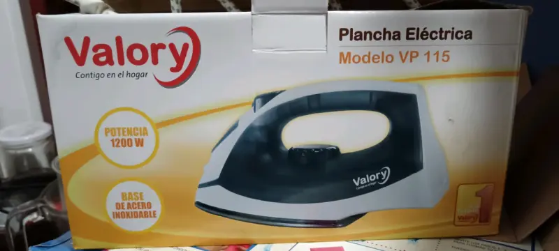 Plancha eléctrica Valory VP 115 1200W - 1