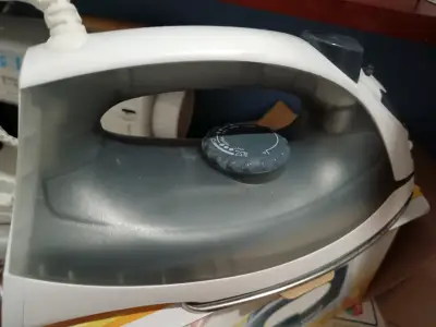Plancha eléctrica Valory VP 115 1200W - miniatura 3