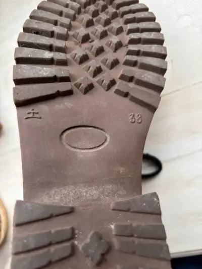 Botines de cuero negro con cordones y suela gruesa - miniatura 3