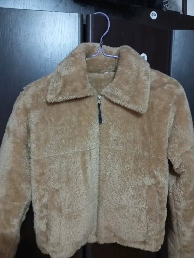 Chaqueta de peluche beige para mujer - 2